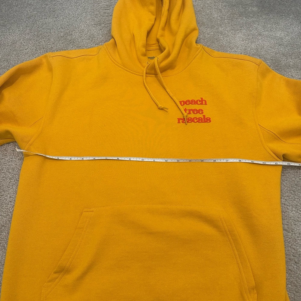Peach Tree Rascals Hoodie ‘I Know The Rascal’ In Yellow Size Medium - Picture 4 of 9